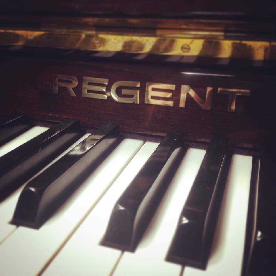 REGENT upright piano